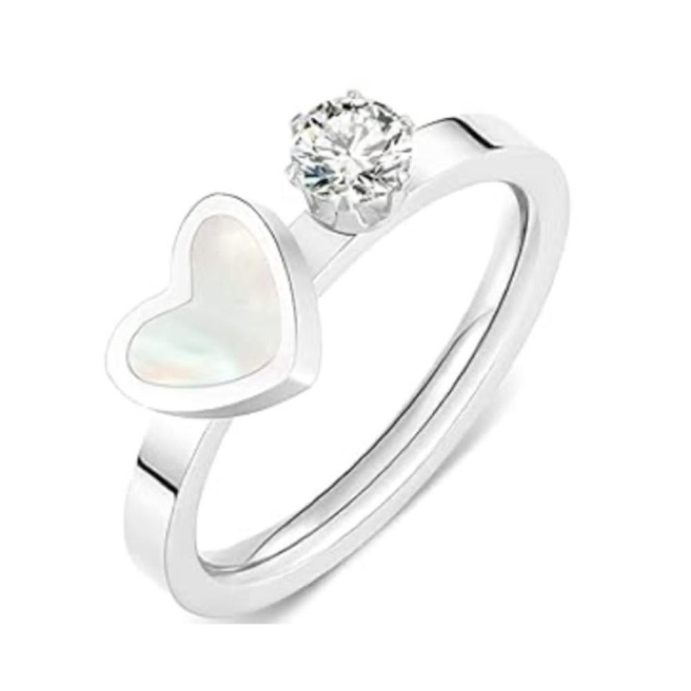 Silver Heart Ring Size 7 NWOT